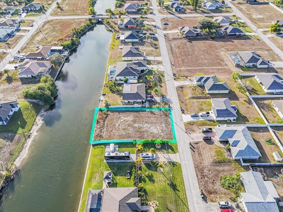 Activo con contrato: $65,000 (0.24 acres)