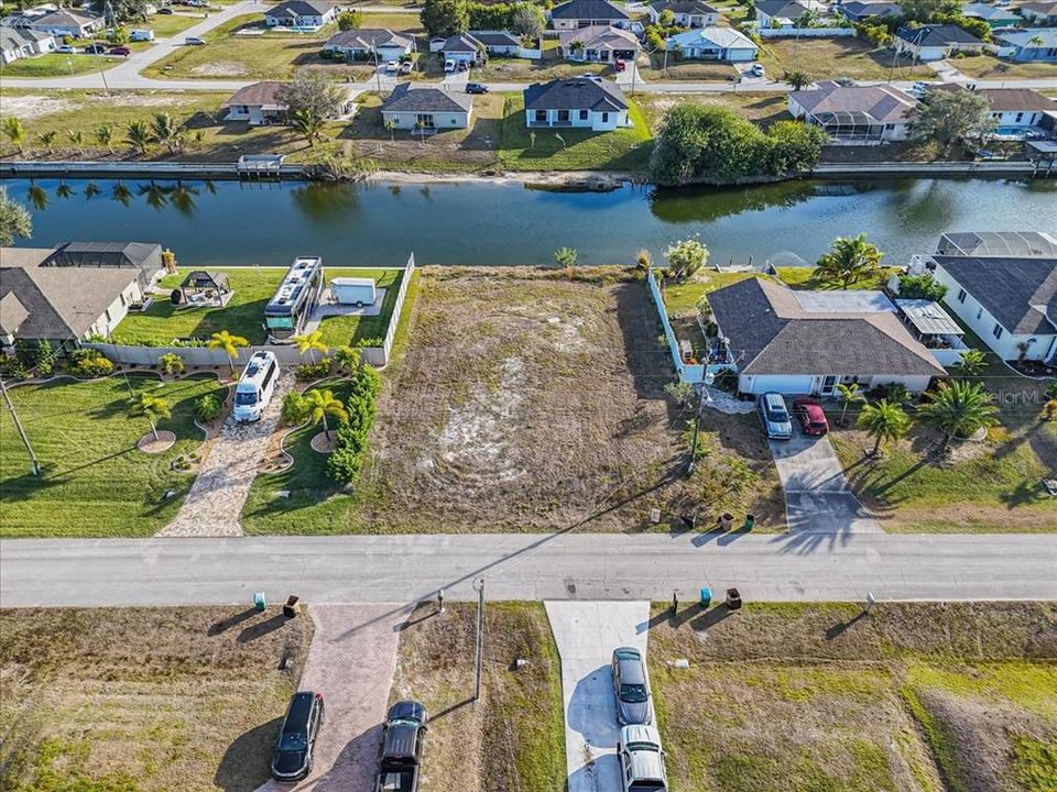 Activo con contrato: $65,000 (0.24 acres)