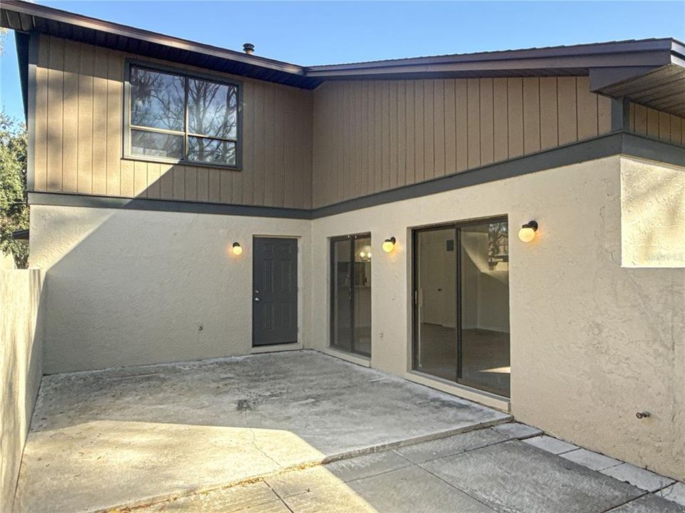 For Sale: $179,900 (2 beds, 1 baths, 1222 Square Feet)