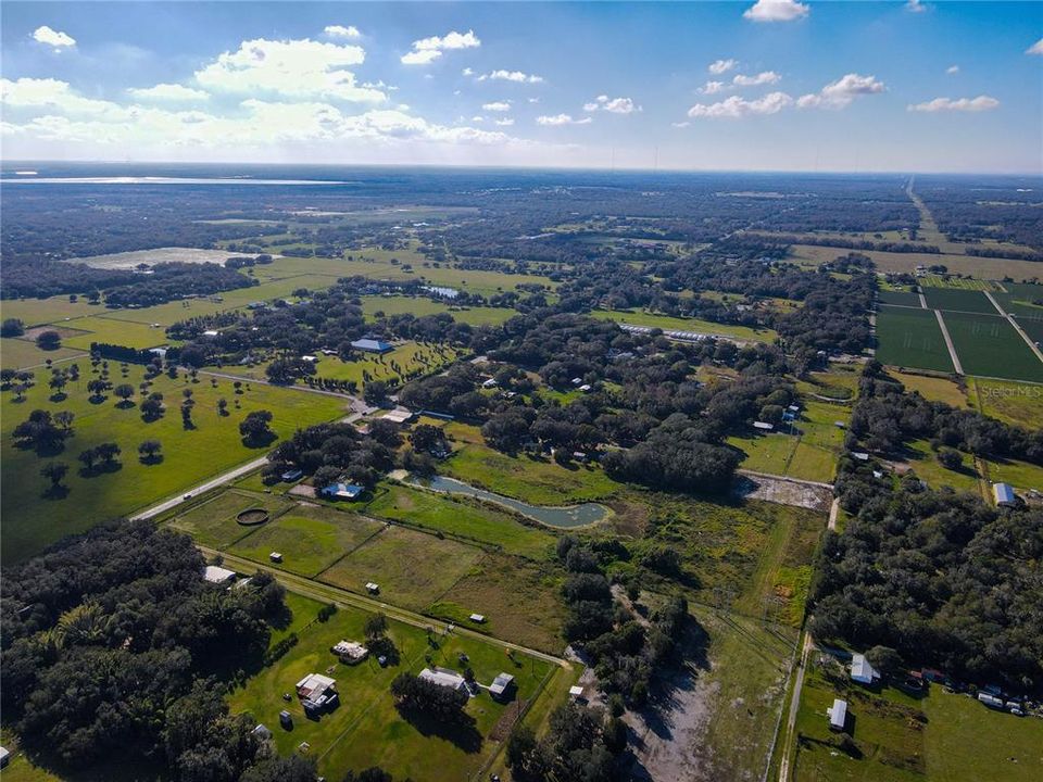 На продажу: $1,695,000 (20.08 acres)