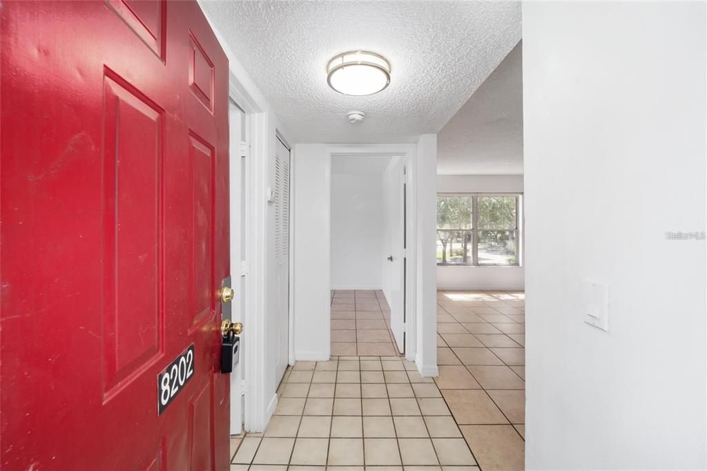 На продажу: $100,000 (2 спален, 2 ванн, 885 Квадратных фут)