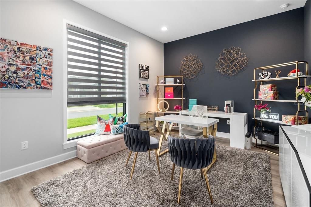 Activo con contrato: $999,950 (4 camas, 3 baños, 2962 Pies cuadrados)