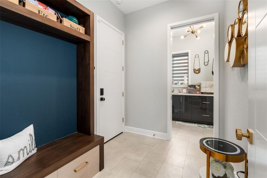 Activo con contrato: $999,950 (4 camas, 3 baños, 2962 Pies cuadrados)