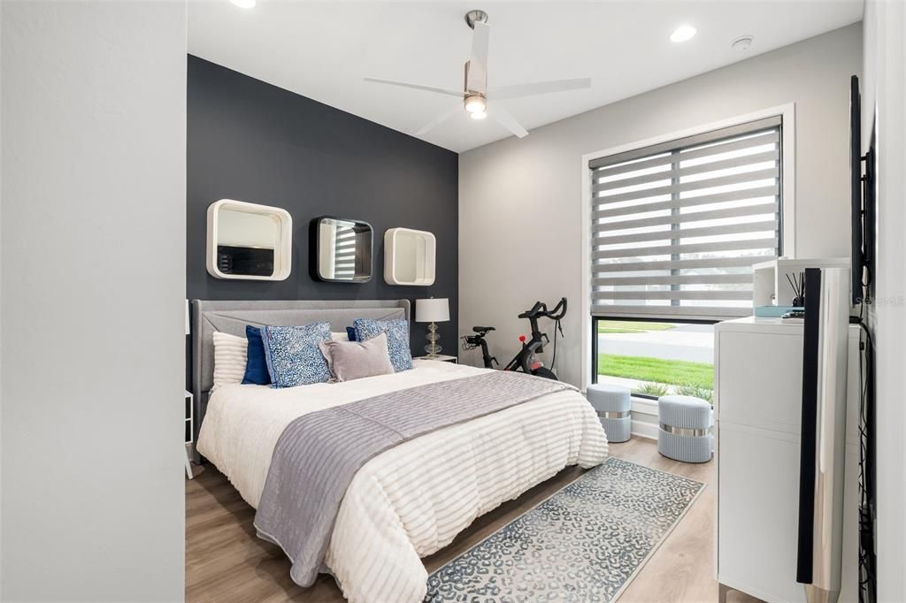 Activo con contrato: $999,950 (4 camas, 3 baños, 2962 Pies cuadrados)