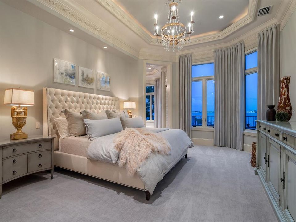 For Sale: $12,987,000 (5 beds, 5 baths, 7931 Square Feet)
