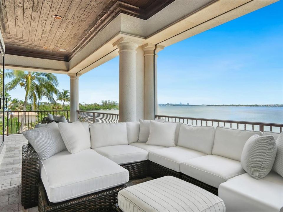 For Sale: $12,987,000 (5 beds, 5 baths, 7931 Square Feet)