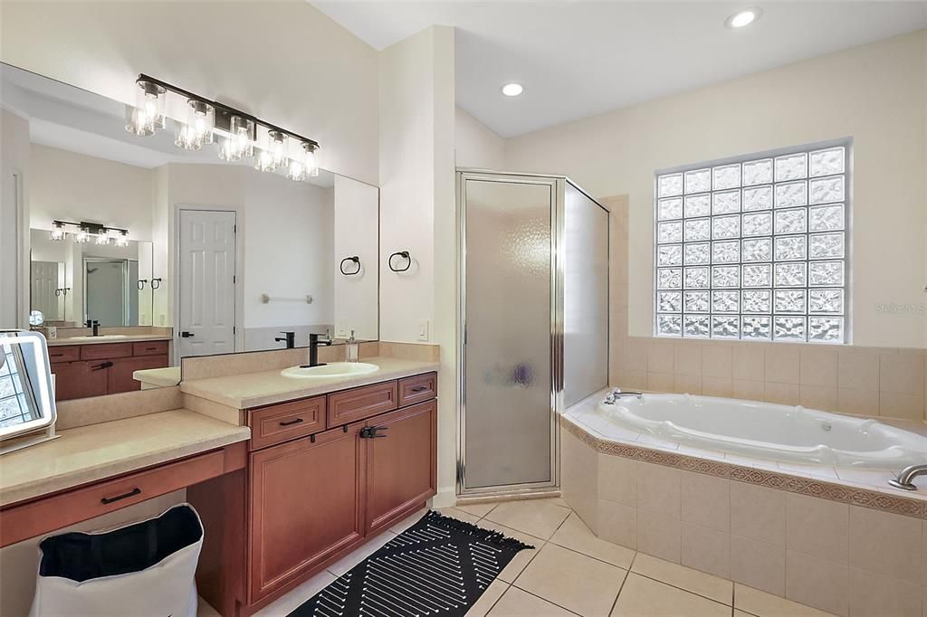 For Sale: $456,500 (3 beds, 2 baths, 1885 Square Feet)