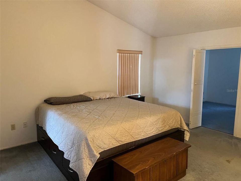For Sale: $750,000 (4 beds, 3 baths, 2366 Square Feet)