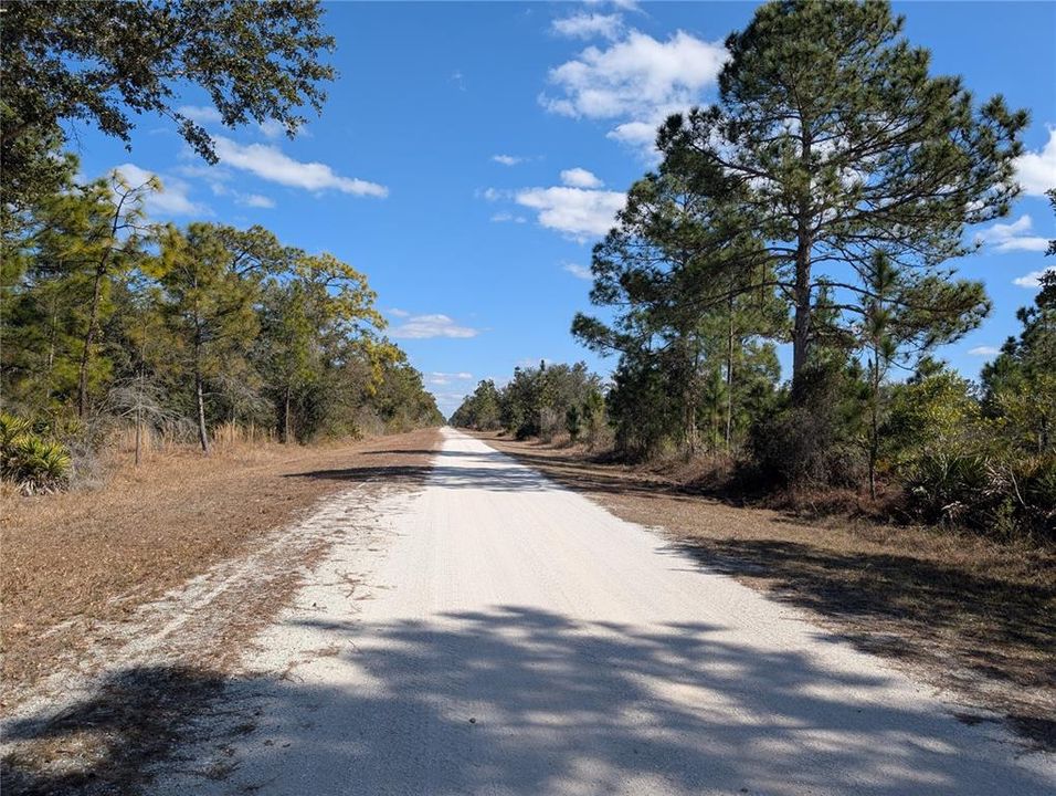 На продажу: $15,000 (0.50 acres)