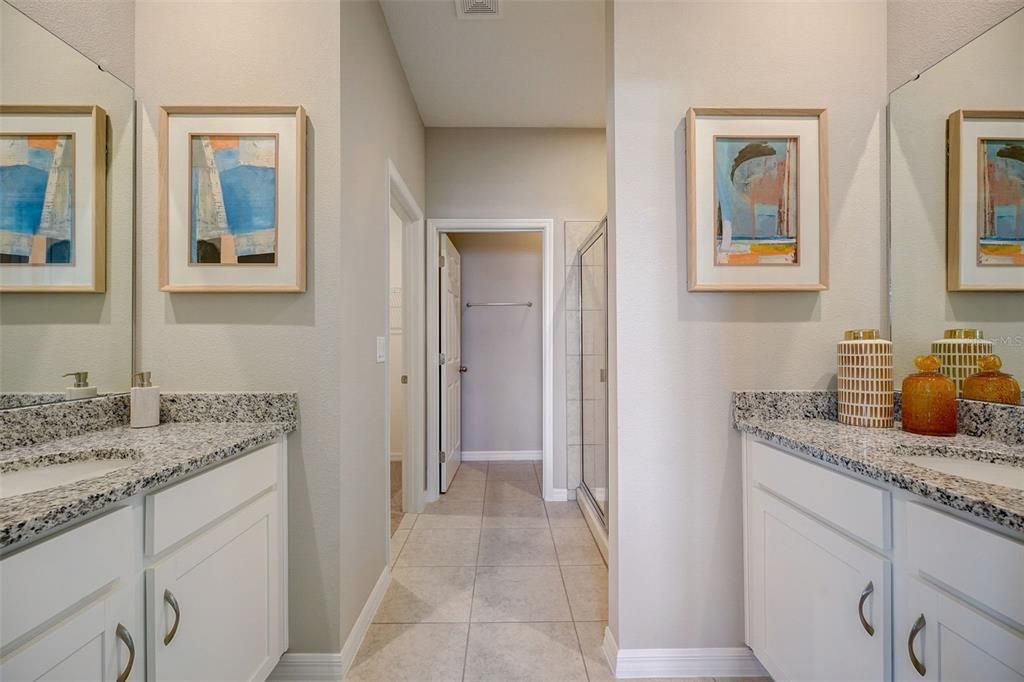 Activo con contrato: $410,000 (4 camas, 2 baños, 1839 Pies cuadrados)