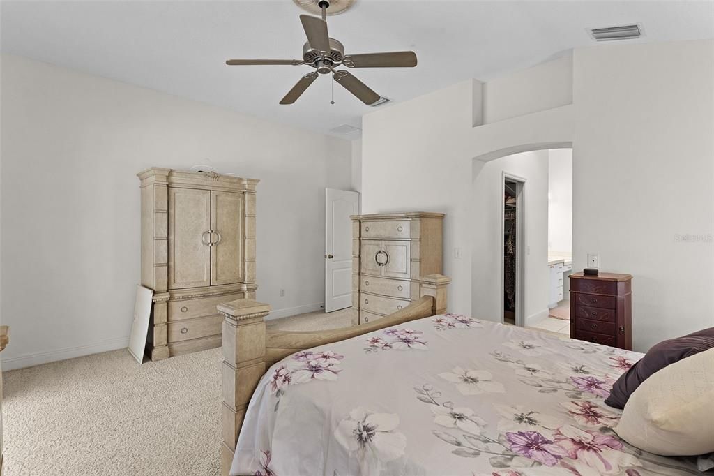 For Sale: $850,000 (3 beds, 2 baths, 2642 Square Feet)