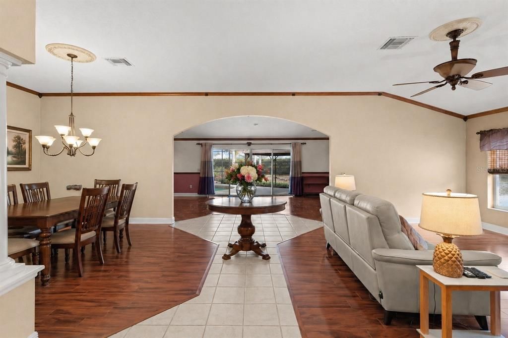 For Sale: $850,000 (3 beds, 2 baths, 2642 Square Feet)