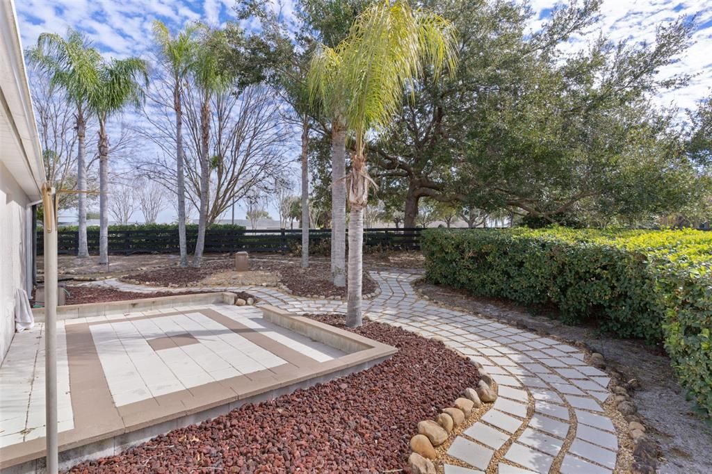For Sale: $850,000 (3 beds, 2 baths, 2642 Square Feet)