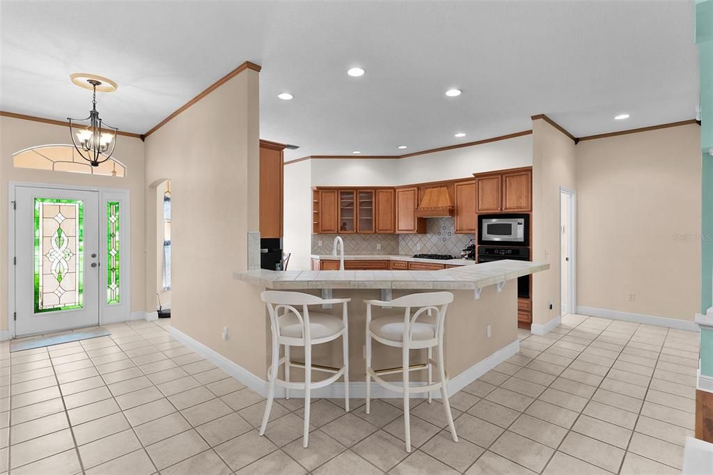 For Sale: $850,000 (3 beds, 2 baths, 2642 Square Feet)