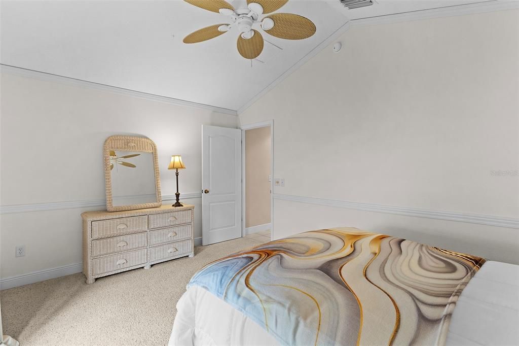 For Sale: $850,000 (3 beds, 2 baths, 2642 Square Feet)