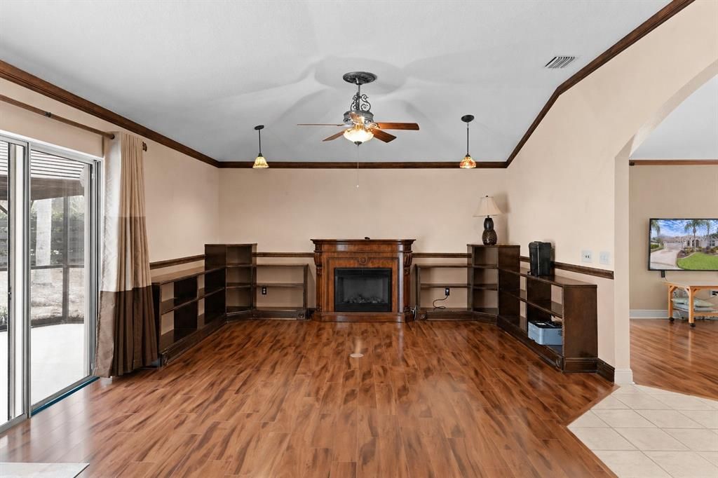 For Sale: $850,000 (3 beds, 2 baths, 2642 Square Feet)