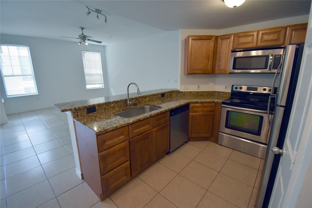 Recently Rented: $1,950 (3 beds, 2 baths, 1292 Square Feet)