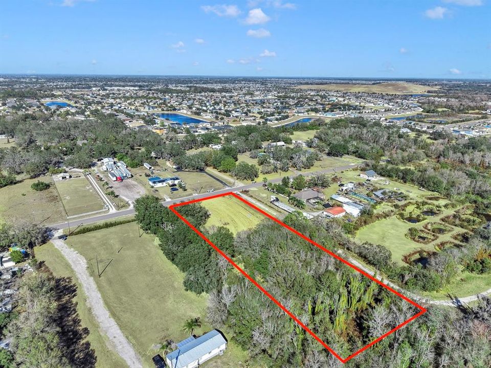 待售: $855,000 (6.88 acres)