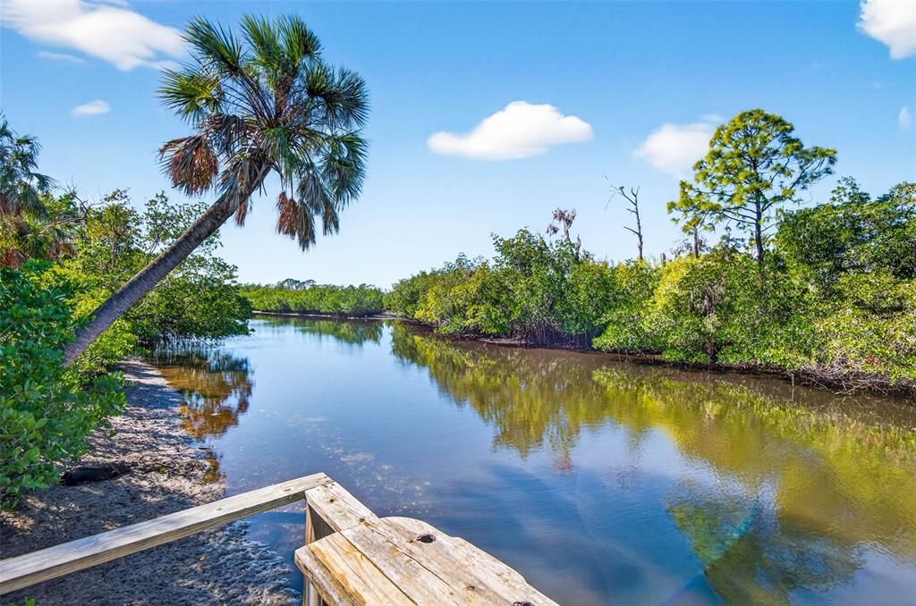待售: $375,000 (1.70 acres)