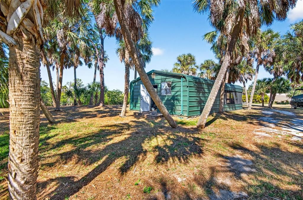 待售: $375,000 (1.70 acres)