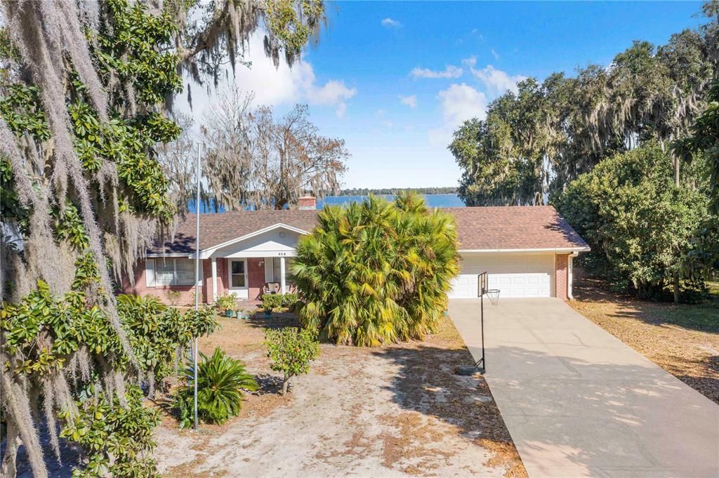 For Sale: $519,000 (4 beds, 2 baths, 2052 Square Feet)