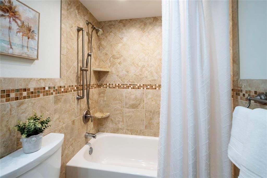 На продажу: $435,000 (2 спален, 2 ванн, 1255 Квадратных фут)