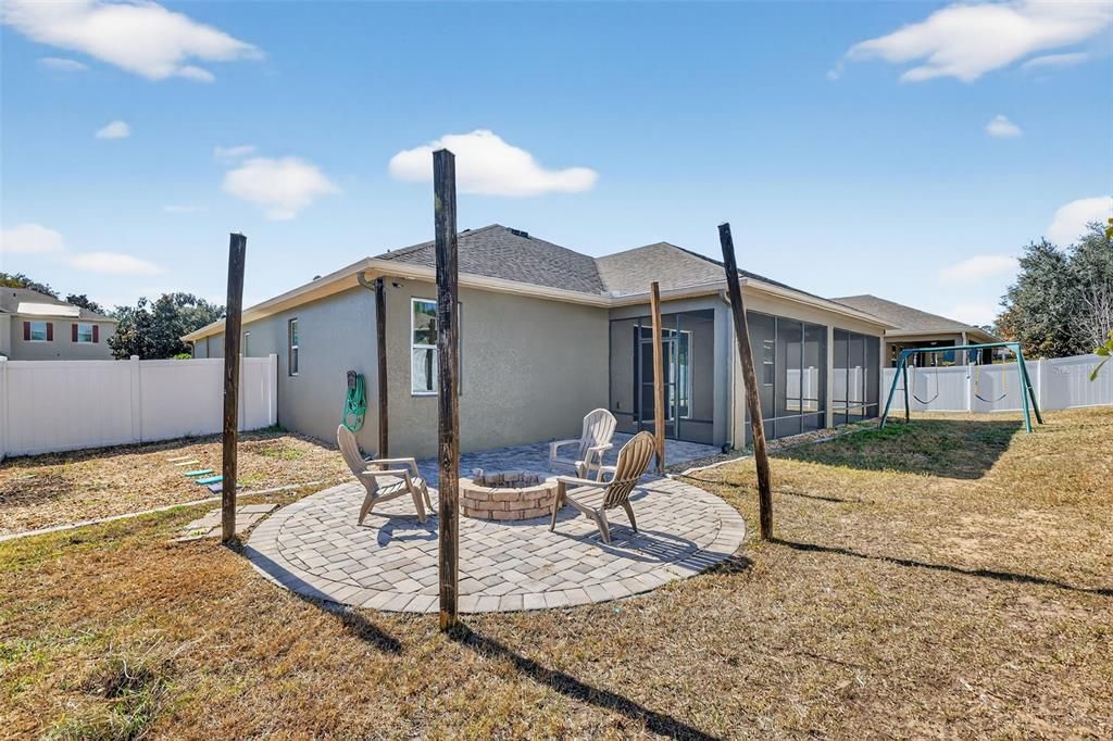 En Venta: $374,900 (4 camas, 3 baños, 2622 Pies cuadrados)