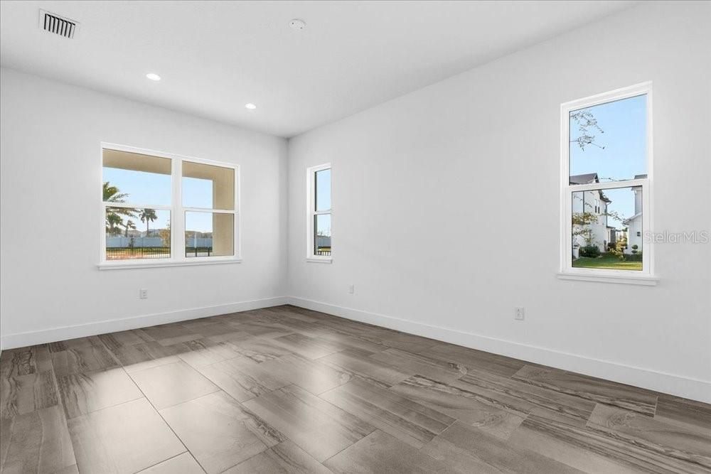 For Sale: $1,590,000 (4 beds, 4 baths, 4495 Square Feet)