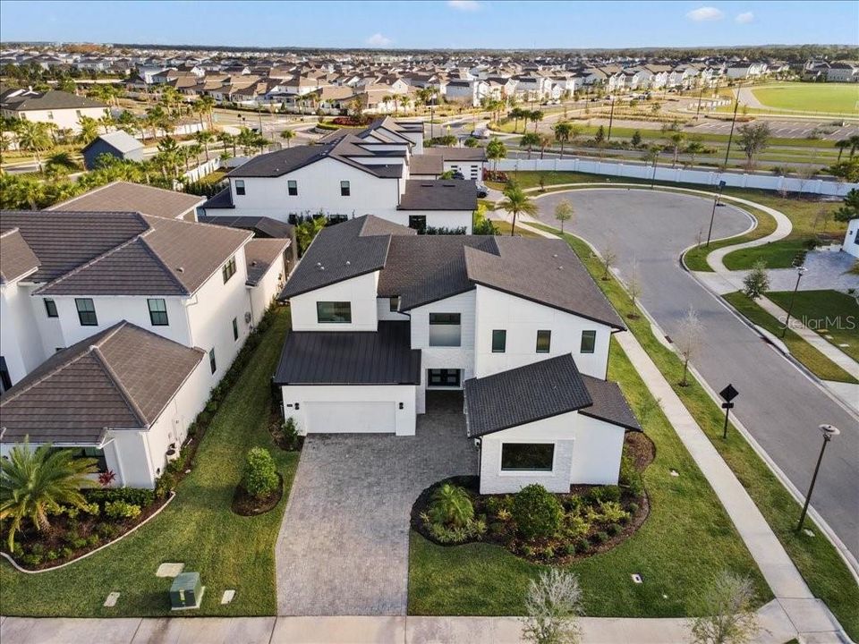 For Sale: $1,590,000 (4 beds, 4 baths, 4495 Square Feet)