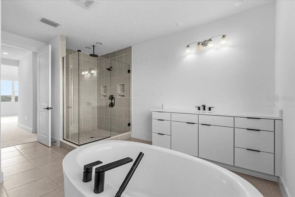 For Sale: $1,590,000 (4 beds, 4 baths, 4495 Square Feet)