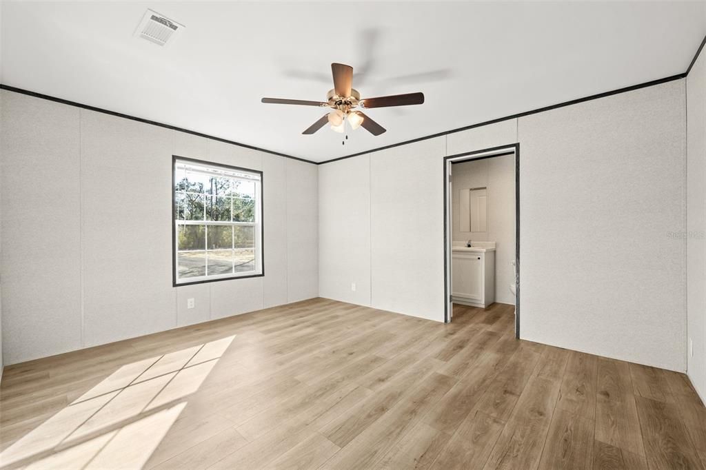 For Sale: $207,252 (3 beds, 2 baths, 1153 Square Feet)