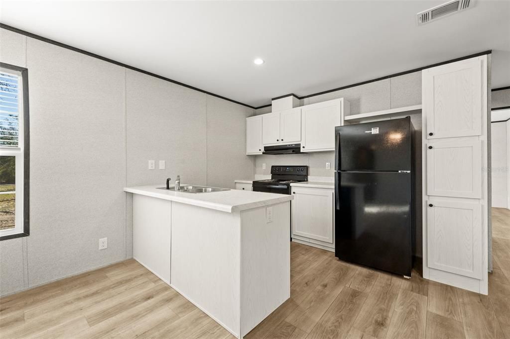 For Sale: $207,252 (3 beds, 2 baths, 1153 Square Feet)