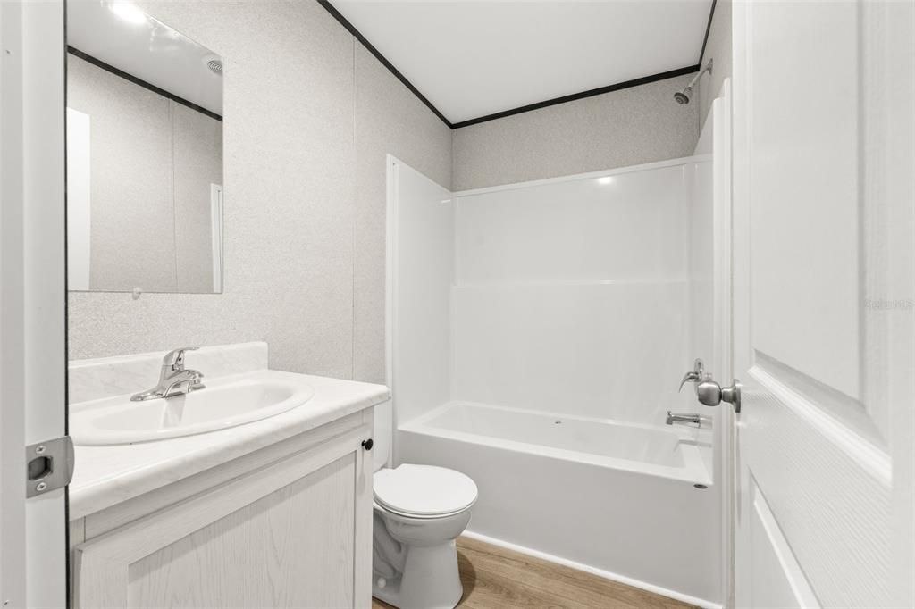 For Sale: $207,252 (3 beds, 2 baths, 1153 Square Feet)