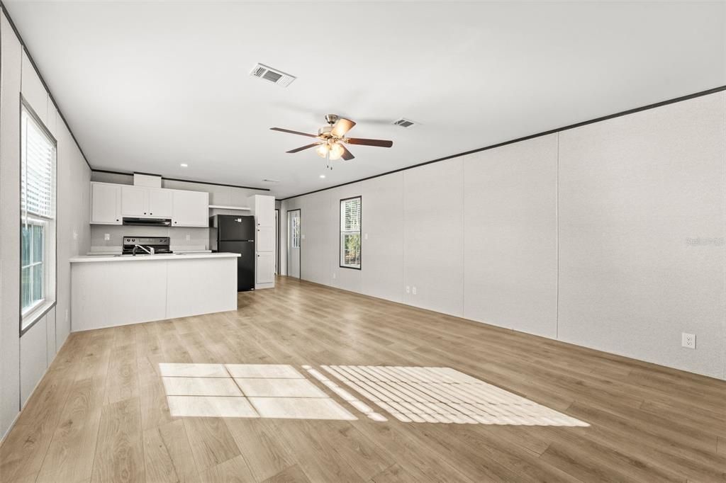 For Sale: $207,252 (3 beds, 2 baths, 1153 Square Feet)