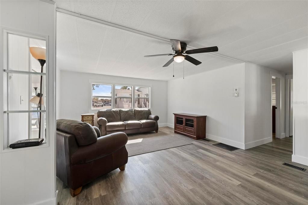 Activo con contrato: $125,000 (2 camas, 2 baños, 1116 Pies cuadrados)