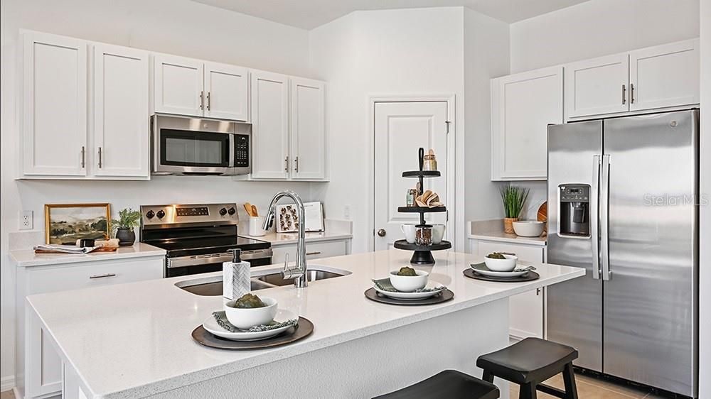 Activo con contrato: $275,000 (3 camas, 2 baños, 1558 Pies cuadrados)