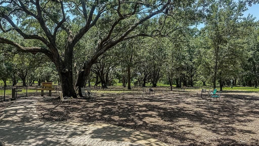 Activo con contrato: $275,000 (3 camas, 2 baños, 1558 Pies cuadrados)