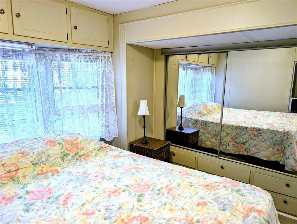 待售: $89,000 (2 贝兹, 1 浴室, 816 平方英尺)