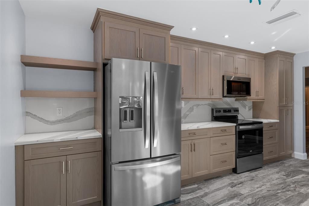En Venta: $624,900 (4 camas, 2 baños, 2259 Pies cuadrados)