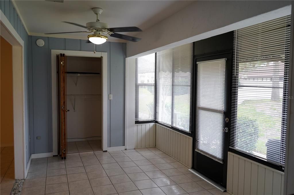 Activo con contrato: $172,900 (2 camas, 2 baños, 1049 Pies cuadrados)