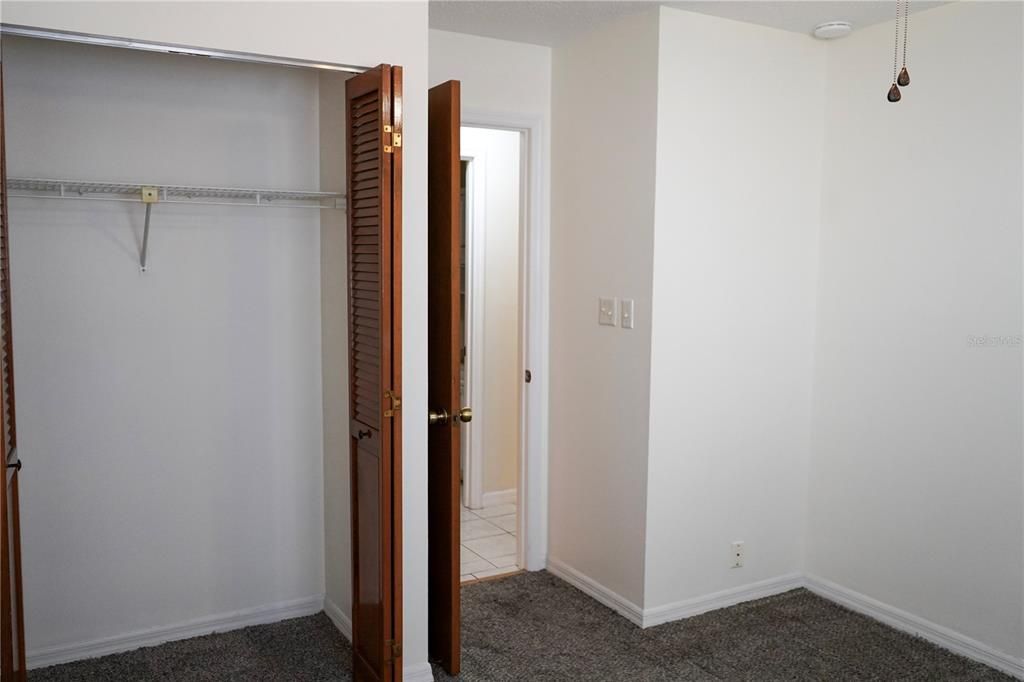 Activo con contrato: $172,900 (2 camas, 2 baños, 1049 Pies cuadrados)