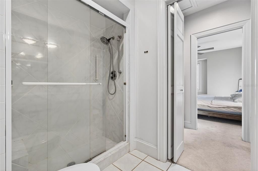 En Venta: $1,199,999 (4 camas, 4 baños, 3617 Pies cuadrados)