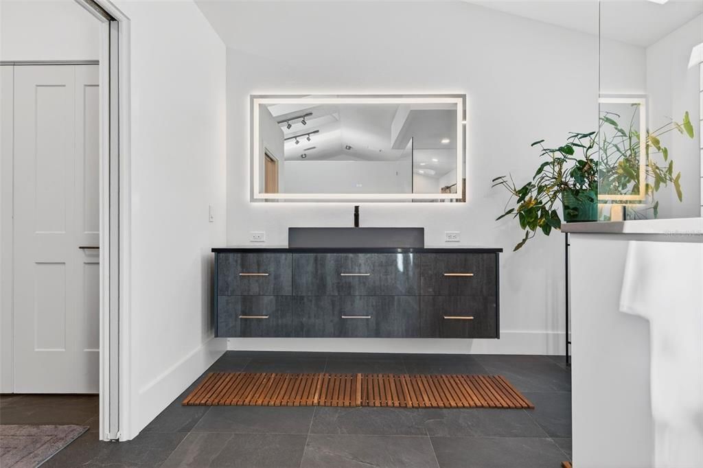 En Venta: $1,199,999 (4 camas, 4 baños, 3617 Pies cuadrados)