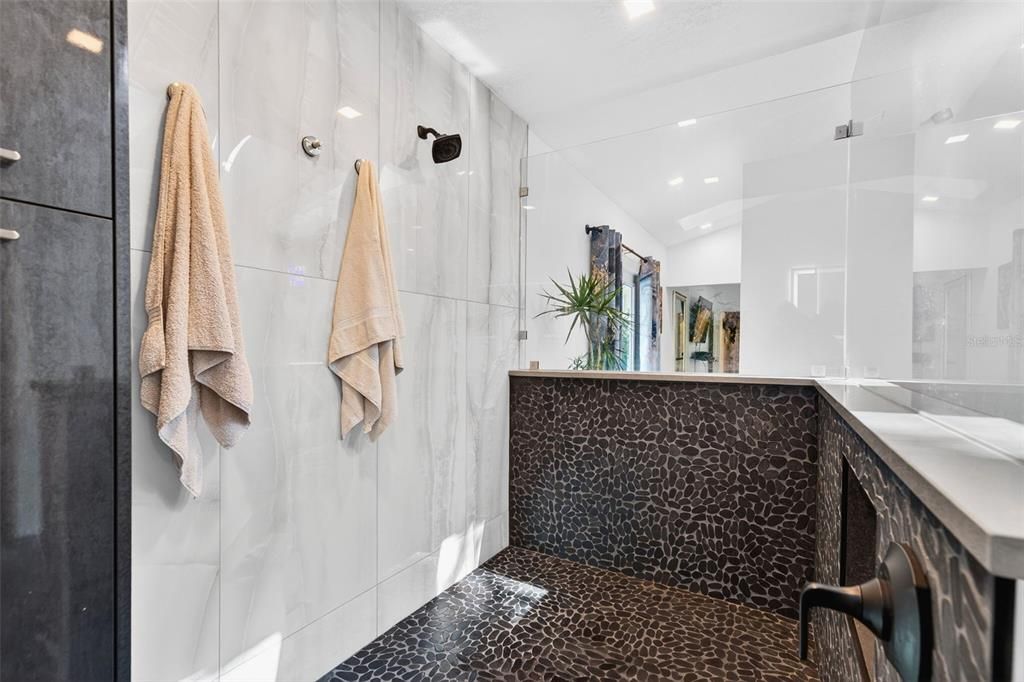 En Venta: $1,199,999 (4 camas, 4 baños, 3617 Pies cuadrados)