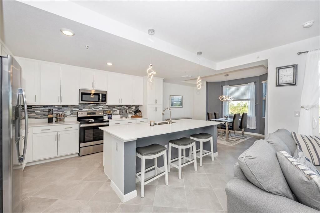 For Rent: $2,300 (2 beds, 2 baths, 1154 Square Feet)