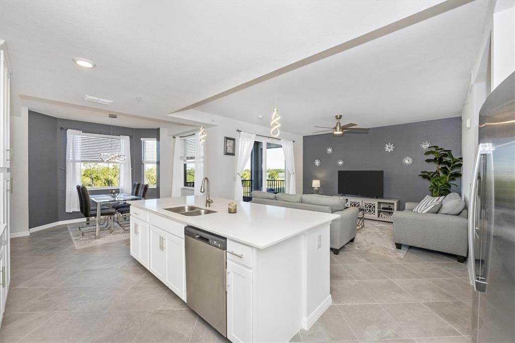 For Rent: $2,300 (2 beds, 2 baths, 1154 Square Feet)