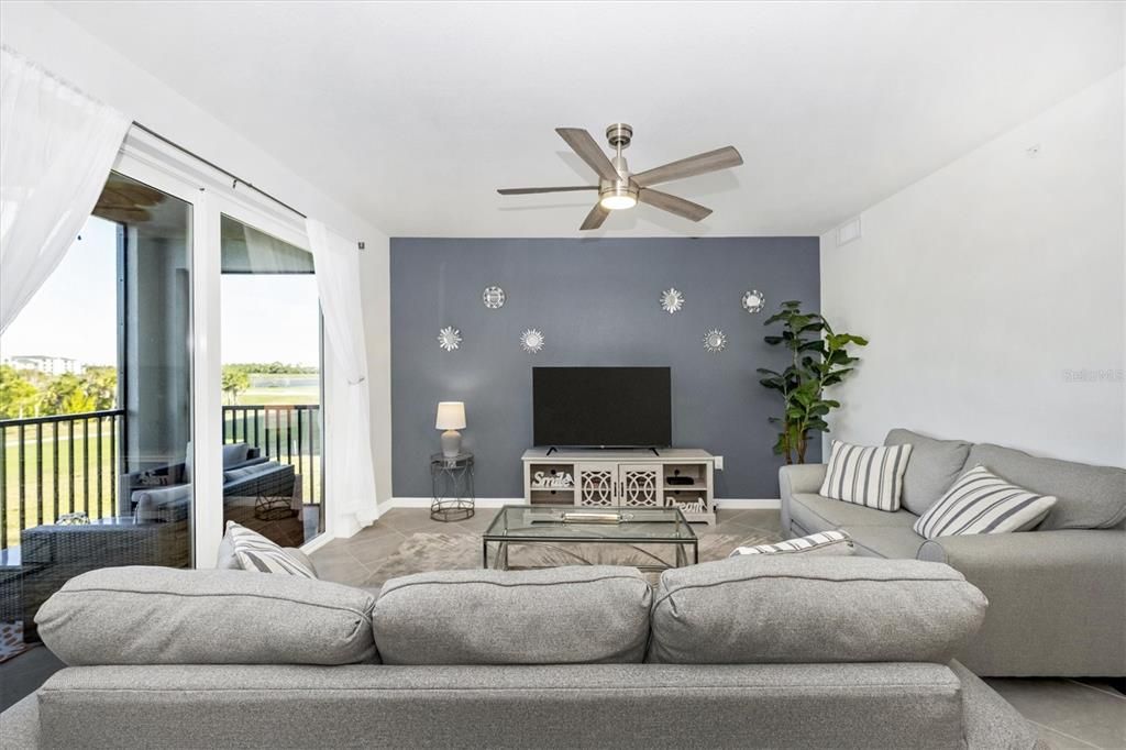 For Rent: $2,300 (2 beds, 2 baths, 1154 Square Feet)