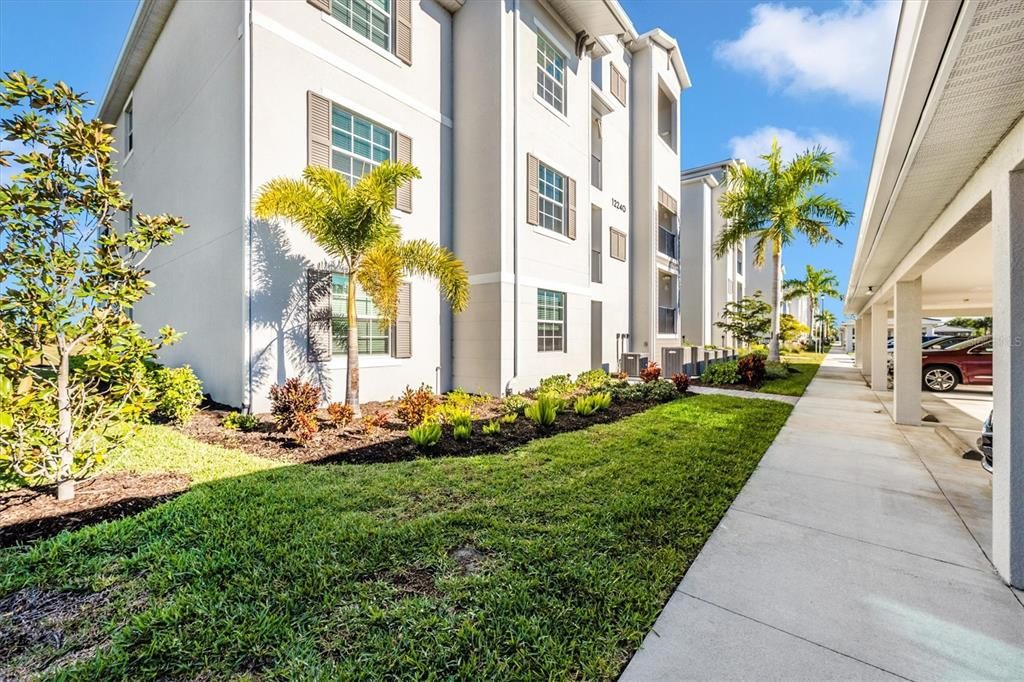 For Rent: $2,300 (2 beds, 2 baths, 1154 Square Feet)