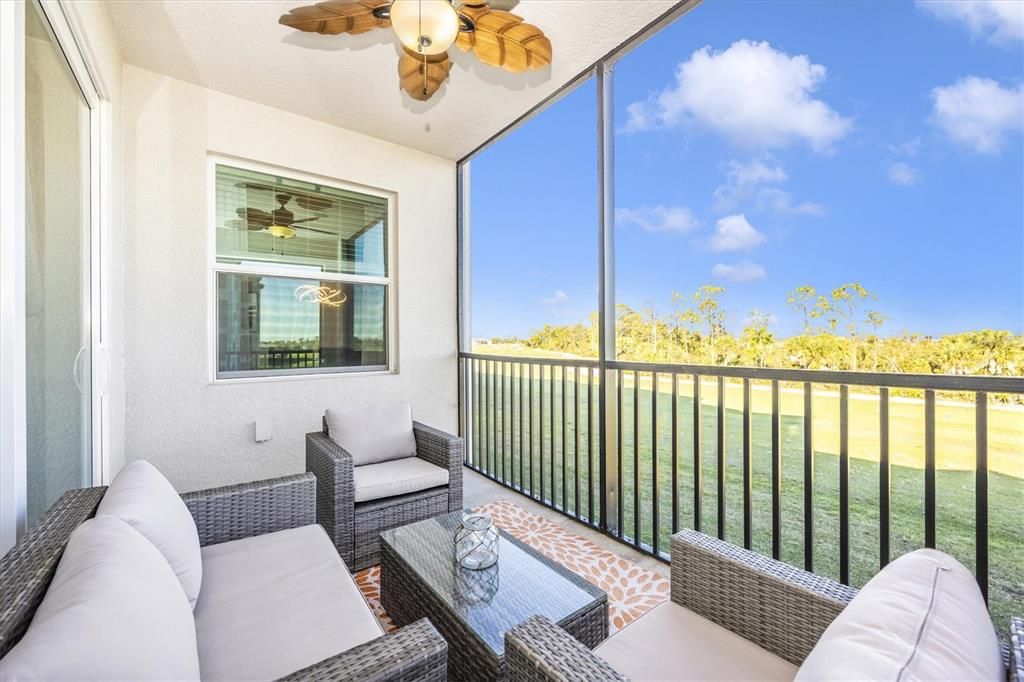 For Rent: $2,300 (2 beds, 2 baths, 1154 Square Feet)