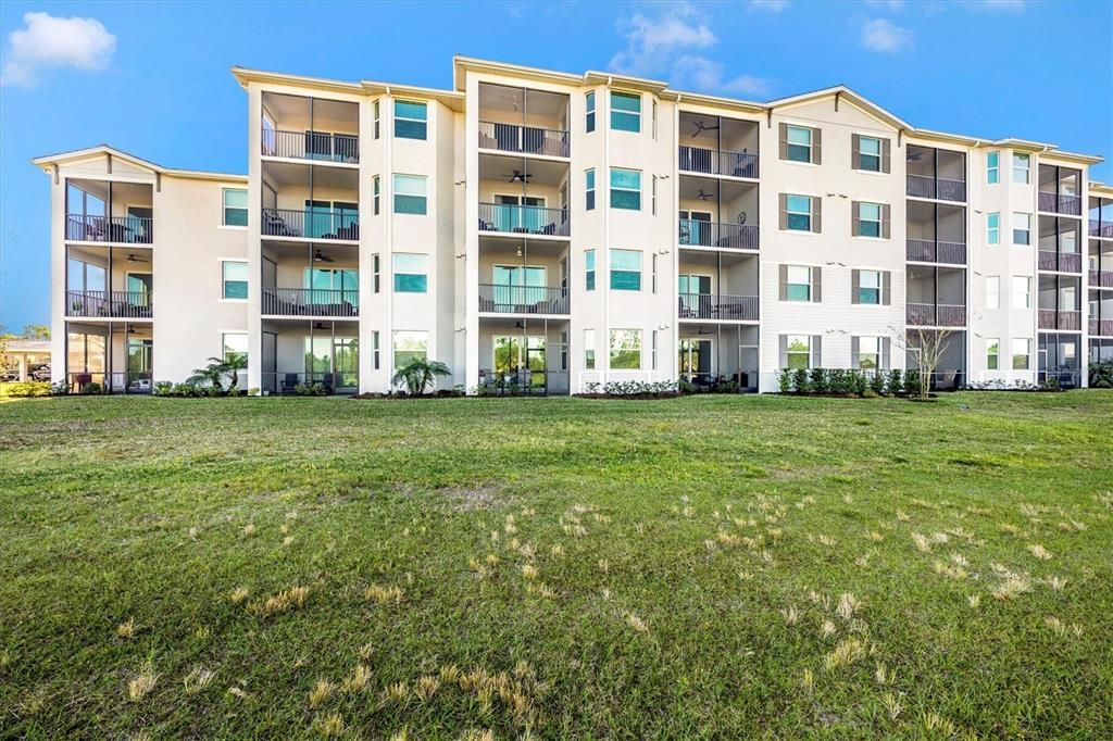 For Rent: $2,300 (2 beds, 2 baths, 1154 Square Feet)